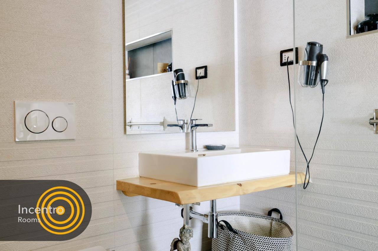 Incentro Rooms โปลีญาโนอามาเร ภายนอก รูปภาพ
